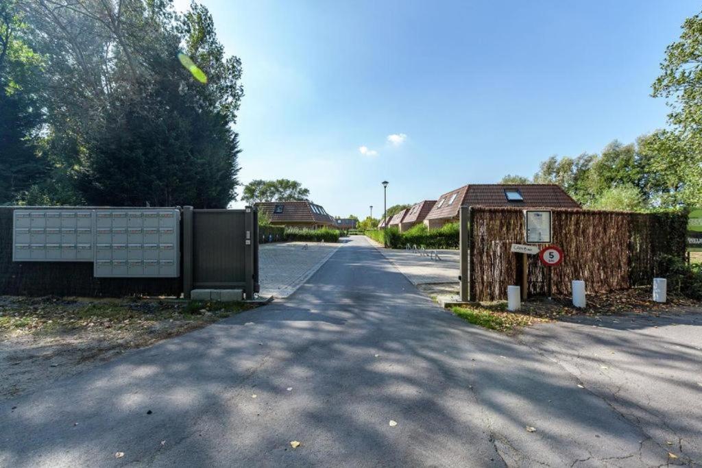 Vakantiehuisje Aan Zee Vlakbij Plopsaland En Het Strand - Casa Memphis De Panne Exterior foto